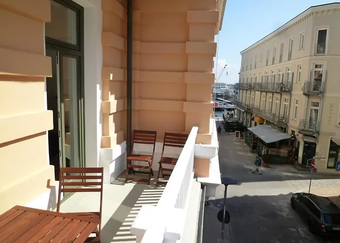 Berringer, Knurrhahn, Direkt An Der Promenade Rostock
